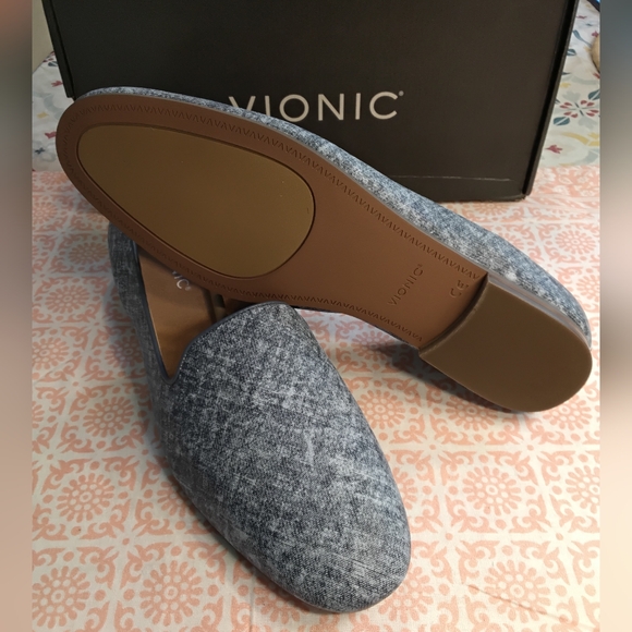 Vionic Women's Textured Blue Flats - Picture 2 of 4